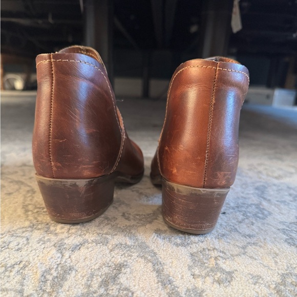 Steve Madden Austin Cognac Leather Booties - Picture 3 of 3